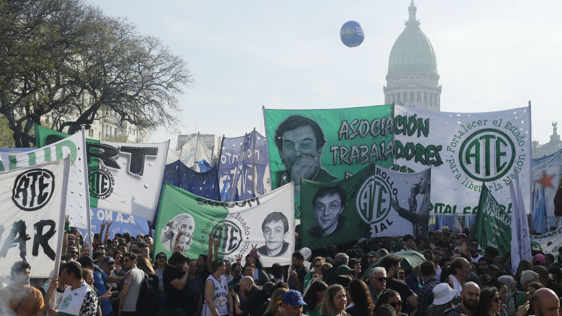 Victoria para las y los trabajadores: contundente rechazo a los vetos de Milei a la emergencia pediátrica y el financiamiento universitario